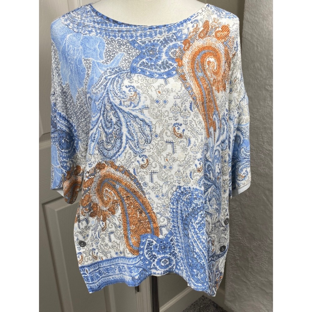 Chico's Size 2 (L) Women Textured Paisley Print Top Button Side Detail Boho